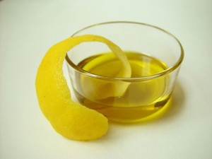 Lemon Oil Picture