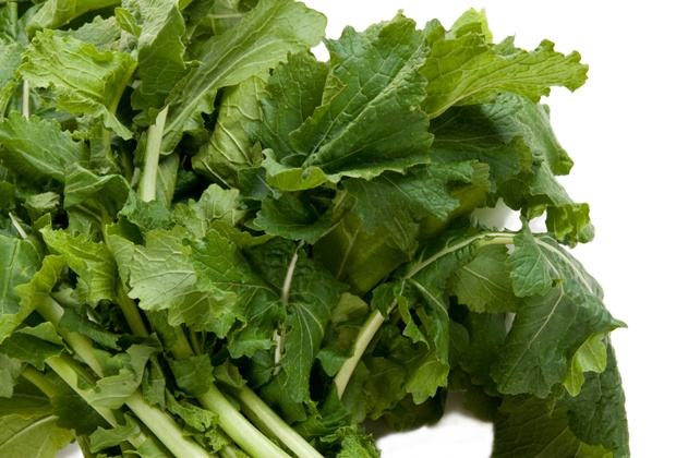 Turnip Greens Benefits, Nutrition Facts, How to Cook, Recipes